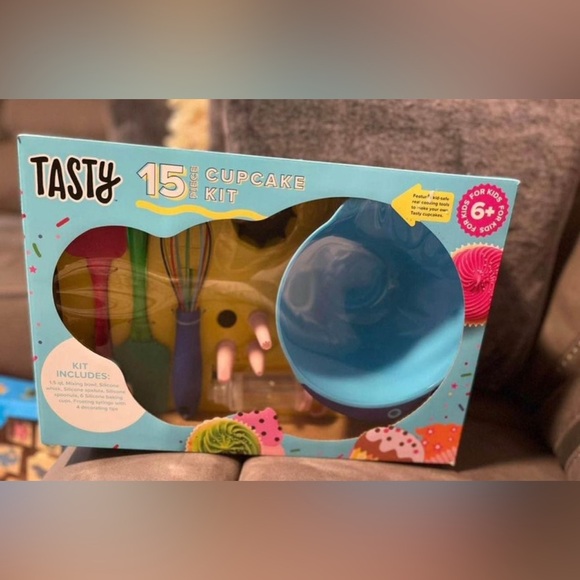 Tasty kits cupcake gadget set - Picture 1 of 1